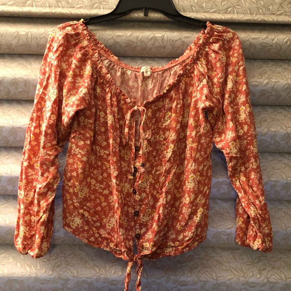 Mason and Belle floral top M